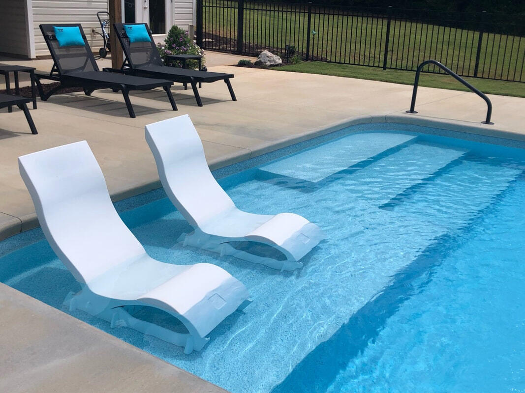 TANNING LEDGE